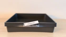 Lade met ladehouder en kaartje